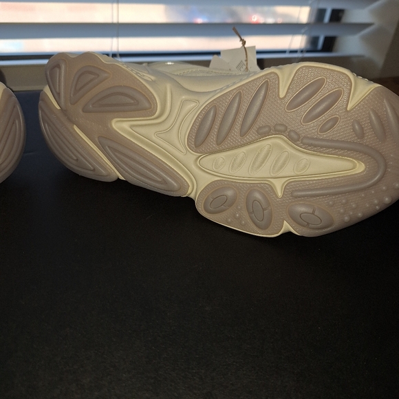 Size 5.5 - adidas Ozweego Bliss Women's - Picture 10 of 15